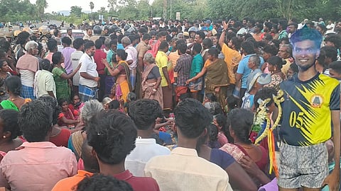 உள்படம்: மாயழகன்