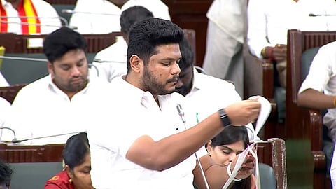 கிக் ஊழியர்களுக்கு ரூ.10 லட்சம் காப்பீடு: அமைச்சர் பர்வேஸ் அறிவிப்பு