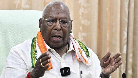 புதுச்சேரி முன்னாள் முதல்வர் நாராயணசாமி