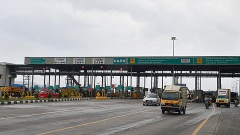 தமிழகத்தில் விக்கிரவாண்டி உள்பட 15 சுங்கச்சாவடிகளில் கட்டண உயர்வு அமல்