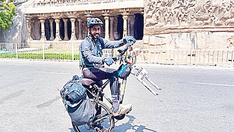 போதைப் பொருள் விழிப்புணர்வுக்காக ஒற்றை சக்கர சைக்கிளில் மாமல்லபுரம் வந்தடைந்த சனீத்.