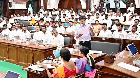 “சென்னை உயர் நீதிமன்றத்தில் தமிழ் முதன்மை மொழி” - பேரவையில் தனித் தீர்மானம் நிறைவேற்றம்