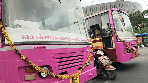 தொடரட்​டும் பெண்​களின் ‘வெற்​றிப் பயணம்’