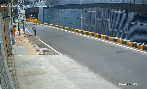 தப்பியோடும் சிறுவன்