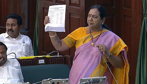 காவலர்கள் பணி நேரத்தை 8 மணி நேரமாக முறைப்படுத்த பிரேமலதா கோரிக்கை