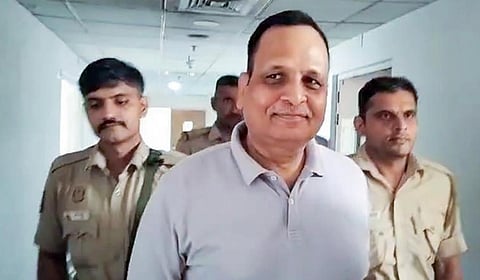 டெல்லி குடிநீர் ஊழல் வழக்கில் முன்னாள் அமைச்சருக்கு ஜாமீன்