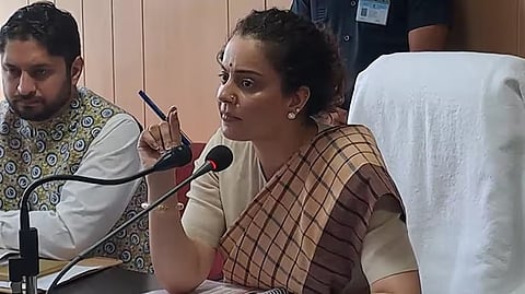 எம்.பி. தொகுதி மேம்பாட்டு நிதி: அதிகாரிகளுக்கு கங்கனா ரனாவத் சரமாரி கேள்வி