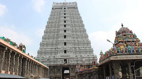 அண்ணாமலையார் கோயிலில் அலைமோதிய கூட்டம்: மூச்சுத்திணறல் ஏற்பட்டு பக்தர் ஒருவர் உயிரிழப்பு