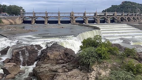 மேட்டூர் அணை நீர் திறப்பு விநாடிக்கு 10,000 கனஅடியாக அதிகரிப்பு