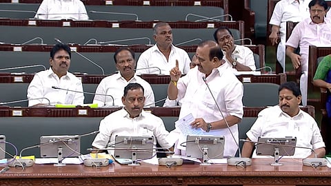 “திமுகவுடன் கூட்டணி அமைக்க முயன்றதாக அடிக்கடி கூறுவதா?” - தவெகவுக்கு அதிமுக கண்டனம்