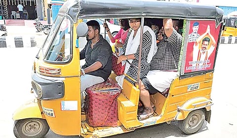 திருப்பதியில் பெண்களுக்கு ரூ.5 மட்டுமே ஆட்டோ கட்டணம் பெறும் விஜய் ரசிகர் அஜித்!