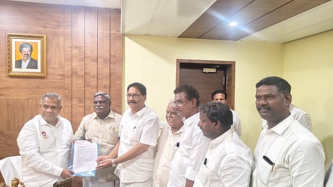தட்டாஞ்சாவடி இடைத்தேர்தலில் இ.கம்யூனிஸ்ட் போட்டி: தவெக ஆதரவு கோரி அமைச்சர் ஆனந்திடம் கடிதம்