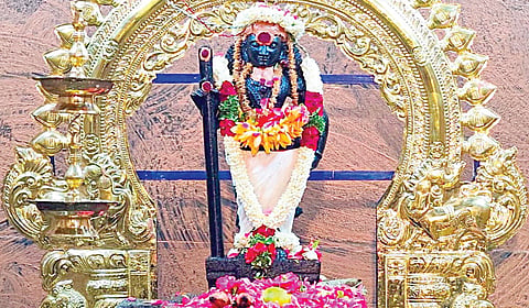 புத்திர பாக்கியம் அருளும் மாம்பழ முருகன் | பரிகார ஸ்தலங்கள்