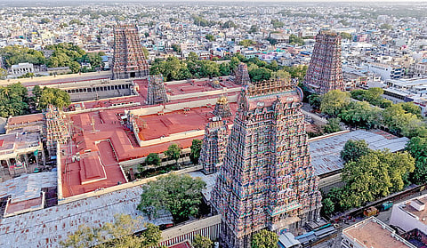 17 ஆண்டுகளுக்குப் பிறகு மதுரை மீனாட்சி அம்மன் கோயிலில் இன்று குடமுழுக்கு விழா கோலாகலம்