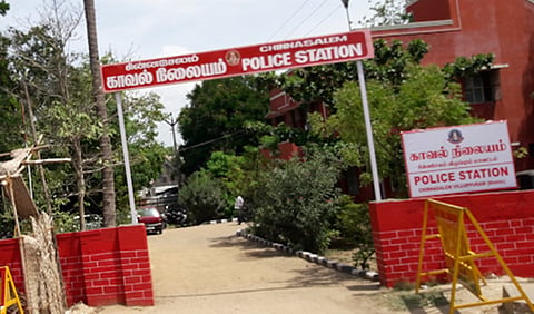 சின்னசேலம் அருகே மாணவிக்கு பேய் பிடித்ததாக கூறி சக மாணவிகள் தாக்குதல்
