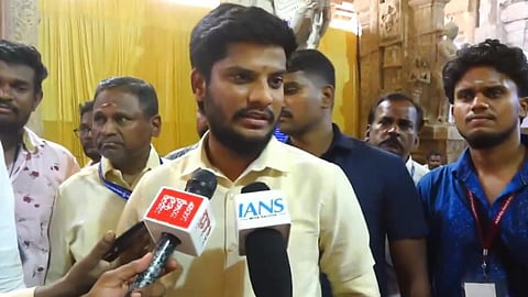 இந்து சமய அறநிலையத்துறை அமைச்சர் ரமேஷ்