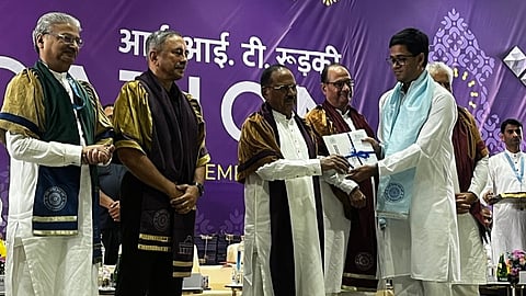 “நீங்கள் மிகவும் அதிர்ஷ்டசாலி தலைமுறை” - ஐஐடி பட்டமளிப்பு விழாவில் அஜித் தோவல்