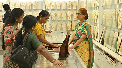 தங்கம் விலை பவுனுக்கு ரூ.120 குறைவு
