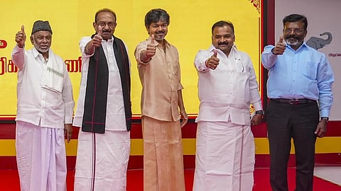 நட்சத்திர பேச்சாளர்கள் பட்டியலில் இருந்து கூட்டணி கட்சி தலைவர்கள் பெயரை நீக்கியது தவெக