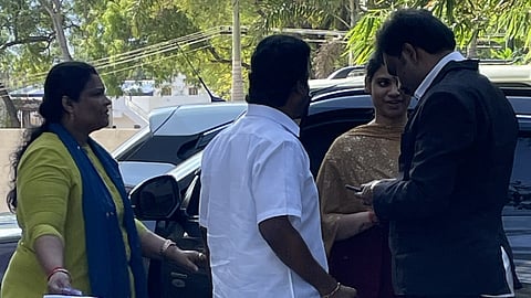 பண மோசடி வழக்கு: சென்னை வழக்கறிஞரை பழநியில் கைது செய்தது சிபிசிஐடி போலீஸ்