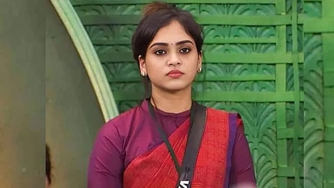 வர்ஷினி வெங்கட்