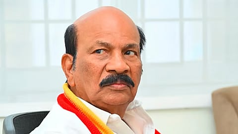 மருத்துவமனையில் சிகிச்சை பெறும் எம்எல்ஏ வி.எஸ்.பாபுவிடம் முதல்வர் நலம் விசாரிப்பு