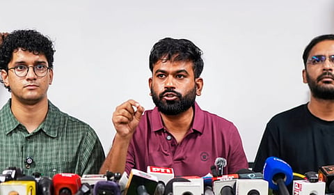 தலைமைத் தேர்தல் ஆணையர் 48 மணி நேரத்​தில் பதவி விலகாவிட்டால் நாடு முழு​வதும் போராட்​டம்: அபிஜித் திப்கே எச்சரிக்கை 