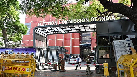 தமிழக சட்டப்பேரவைத் தேர்தலில் திமுக ரூ.197 கோடி, அதிமுக ரூ.112 கோடி செலவு