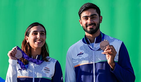 ஸ்கீட் கலப்பு அணிகள் பிரிவில் இந்திய ஜோடிக்கு வெண்கலம்