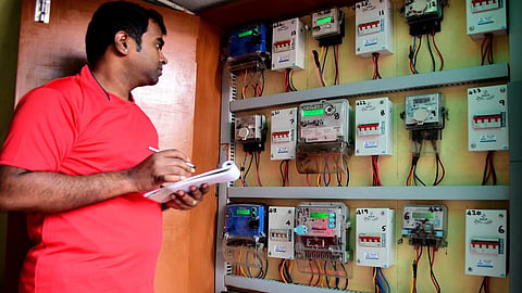 மின் கணக்கீடு பணியை தனியாரிடம் ஒப்படைப்பதா? - தவெக அரசுக்கு அன்புமணி கண்டனம்