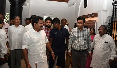 “அரசியல் எதிர்காலம் வேண்டுமென நினைப்பவர்கள் திமுக, அதிமுகவில் பயணிக்க மாட்டார்கள்” - அமைச்சர் நிர்மல் குமார் 
