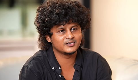 புது​முகங்​களை இயக்குகிறார் ‘மொத ராத்திரி’ இயக்​குநர்