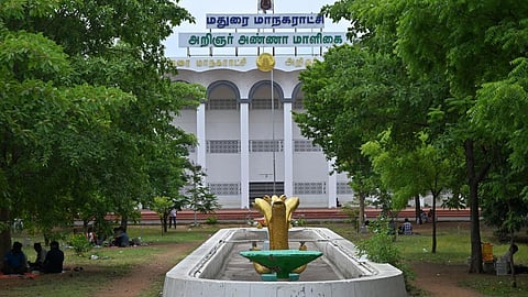 மதுரை மாநகராட்சி லஞ்ச விவகாரம்: பொறியியல் பிரிவு அதிகாரிகள் இடமாற்றம் செய்யப்பட வாய்ப்பு