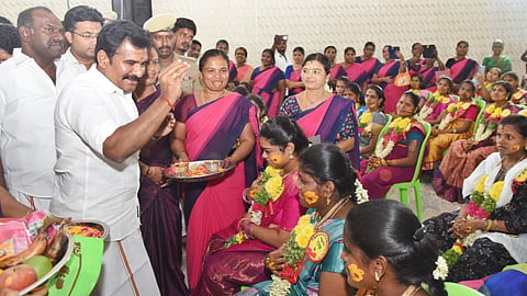 “பகலிலேயே நிதானம் இல்லாமல் பேசுகிறார் உதயநிதி” - அமைச்சர் நிர்மல் குமார் கடும் தாக்கு 