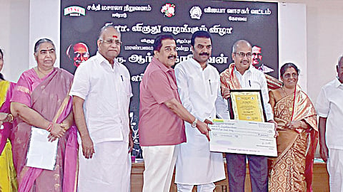 உயிரினங்களையும், இயற்கையையும் நேசிக்க கூடியது தமிழ் மண்: கி.​ரா.விருது வழங்கும் விழாவில் ஐகோர்ட் நீதிபதி பெருமிதம்