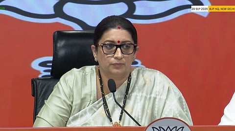 “இதைவிட அவமானகரமான செயல் வேறில்லை” - தேர்தல் ஆணைய விவகாரத்தில் காங். மீது ஸ்மிருதி இரானி சாடல்