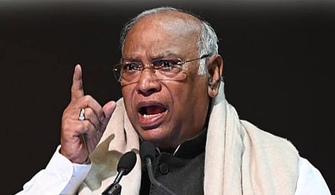 “பாஜகவின் கைப்பாவையாக செயல்படுகிறார் தலைமை தேர்தல் ஆணையர் ஞானேஷ் குமார்” - கார்கே குற்றச்சாட்டு