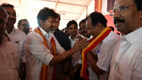 முதல்வர் விஜய் முன்னிலையில் தவெகவில் செம்மலை ஐக்கியம்