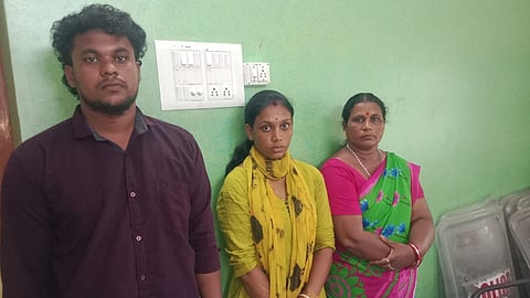 திருமண ஆசை காட்டி ரூ.15 லட்சம் மோசடி - துணை ராணுவப்படை பெண் வீரர் உட்பட மூவர் கைது
