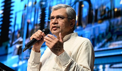 டெல்லியில் ஏஐ அடிப்படையிலான போக்குவரத்து மேலாண்மை அமைப்பு: ரூ.1,789 கோடி திட்டத்துக்கு அமைச்சரவை ஒப்புதல்