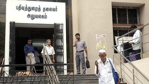 100 சார்பதிவாளர் அலுவலகங்களில் சனிக்கிழமை கட்டாய பணி நவ.1 முதல் ரத்து
