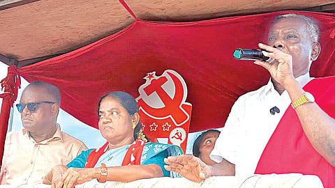 மதுராந்தகத்தில் பிரச்சாரம் செய்த மார்க்சிஸ்ட் கம்யூனிஸ்ட் கட்சி மாநில செயலாளர் பெ.சண்முகம்.