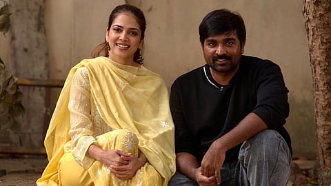 திரைப்​படத்​தை தாண்​டிய உணர்வைத் தந்த விஜய் சேதுபதியின் ‘பாக்​கெட் நாவல்’ - மாளவிகா மோக​னன் உருக்​கம்