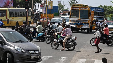 போக்குவரத்து விதிமீறல்கள் கட்டுப்படுத்தப்பட வேண்டும்