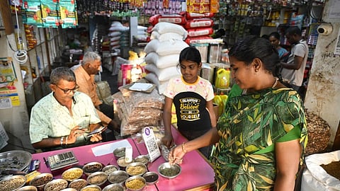 பருவமழை குறைவால் மளிகை விலை உயர்வு