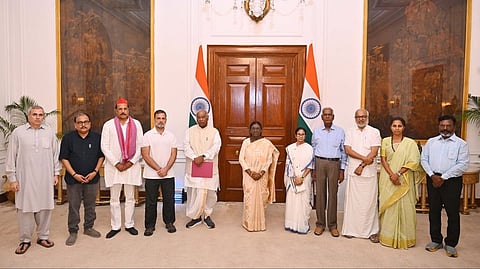 குடியரசுத் தலைவர்&nbsp;திரவுபதி முர்முவை சந்தித்த இந்தியா கூட்டணி கட்சியினர்