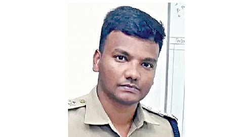 மனைவியை துன்புறுத்திய வழக்கில் சஸ்பெண்ட் செய்யப்பட்ட டிஎஸ்பி கைது