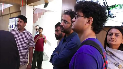 சிஜேபி நிறுவனர் அபிஜித் திப்கே, நிர்வாகிகள் சவுரவ் தாஸ், அசுதோஷ் ரங்கா விடுவிப்பு