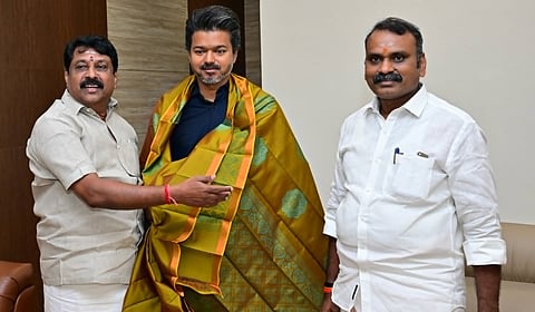  முதல்வருக்கு நயினார் நாகேந்திரன் மரியாதை&nbsp;