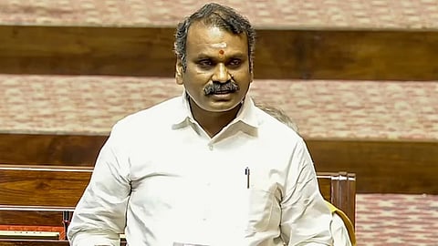 மத்திய அமைச்சர், எம்.பி. பதவியை ராஜினாமா செய்தார் எல்​.​முருகன்